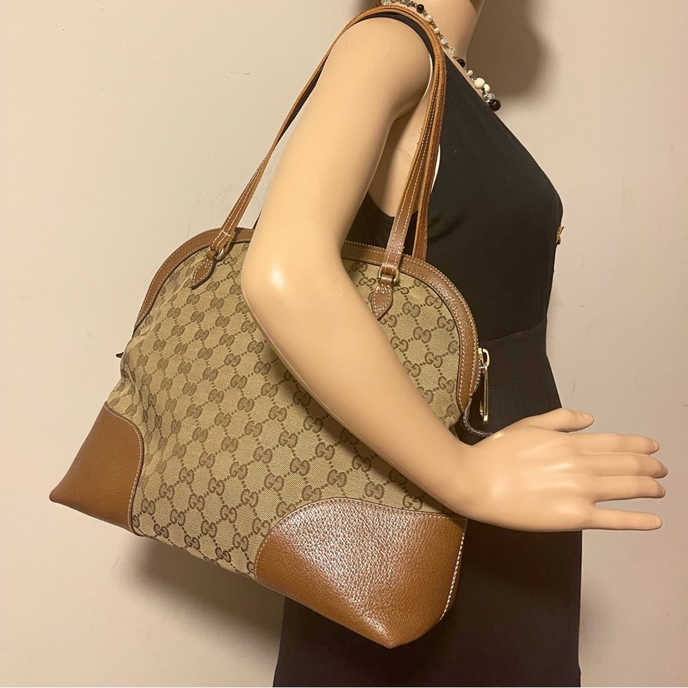 Gucci  canvas leather brown monogram 
GG shoulder bag